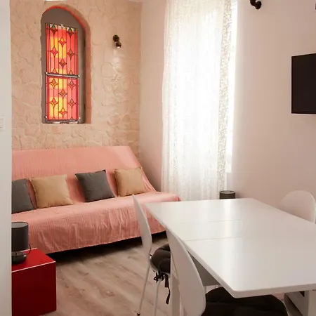 Le Moulin De Pebre Apartment