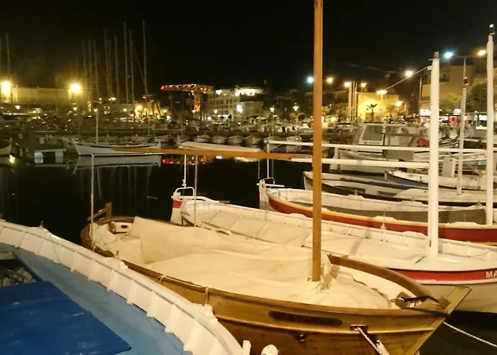 Le Moulin De Pebre アパート